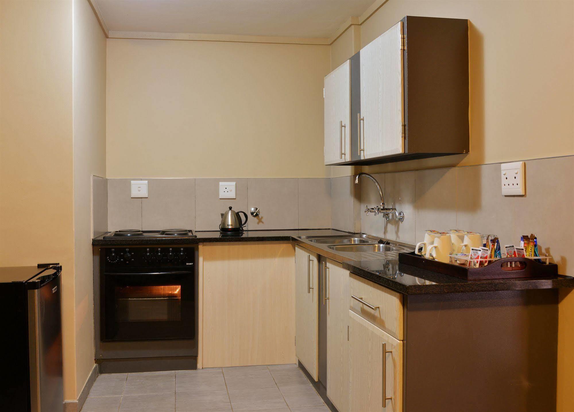 Anew Hotel Hatfield Pretoria Ngoại thất bức ảnh